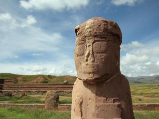 Visit Tiwanaku and departure to Puno (Peru)