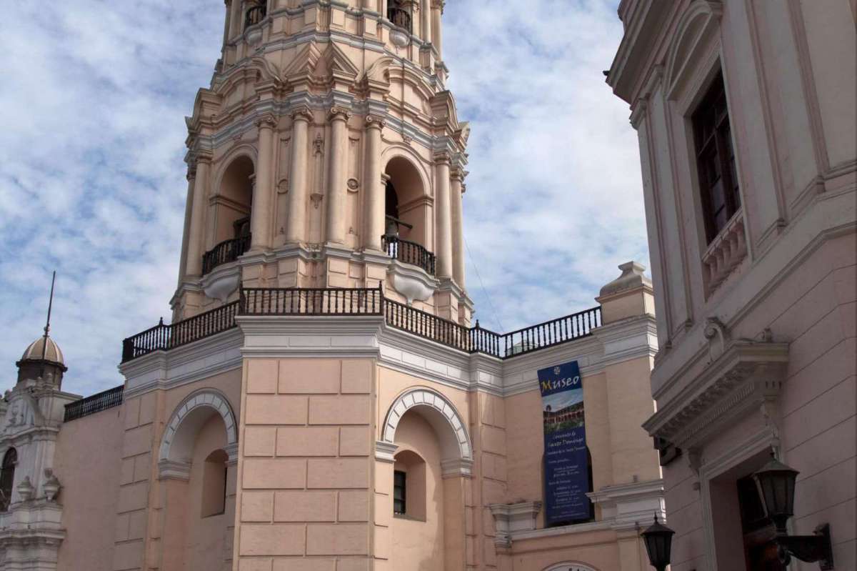 Eglise et couvent de Santo Domingo 