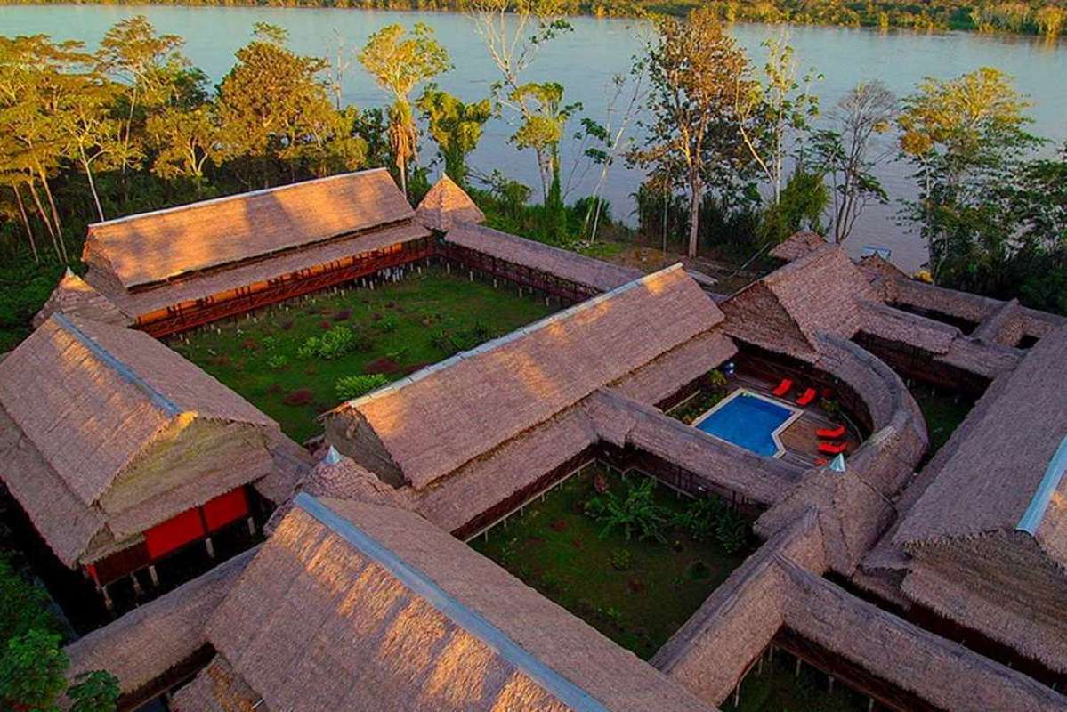 Heliconia Amazon river lodge