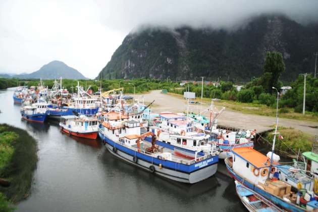 Puerto Aguas Muertas y Puerto Río Los palos 