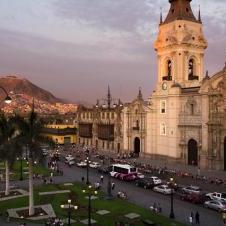 Place des armes à Lima