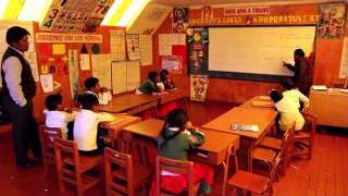 L'école aux îles Uros