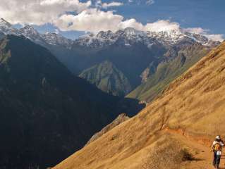 Inca Trail: Pacaymayo - Runkurakay - Sayacmarca - Wiñaywayna.