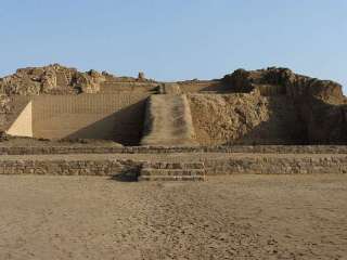 Lima, visit of Pachacamac and road to Pisco by private vehicle