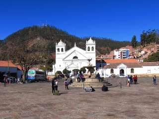 Viaje entre Sucre y Potosí en autobús / Tarde libre en Potosí