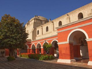 Visit Arequipa, the white city 