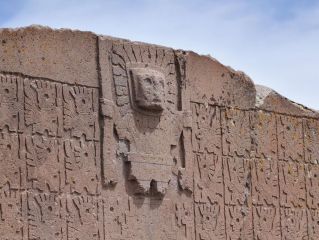 Visite de Tiwanaku et départ pour Puno (Pérou)