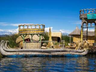 Visita de las islas flotantes y Taquile